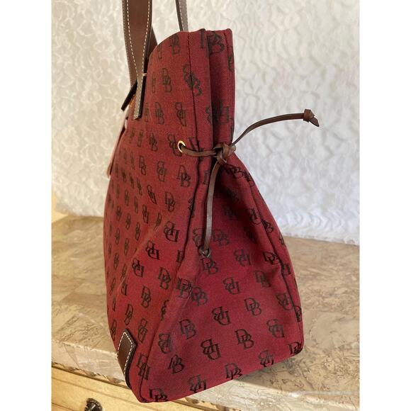 Vtg DOONEY and BOURKE signature canvas laptop bag, makeup bag bundle NWT - Picture 5 of 10